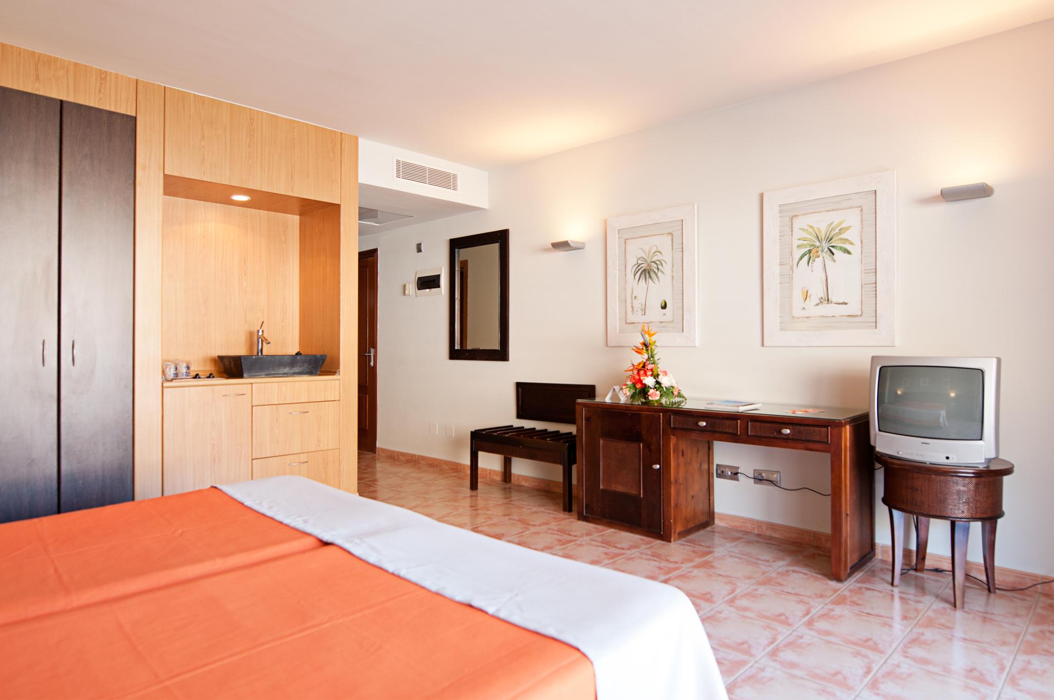 Hotel Livvo Lago Taurito & Aquapark ภายนอก รูปภาพ